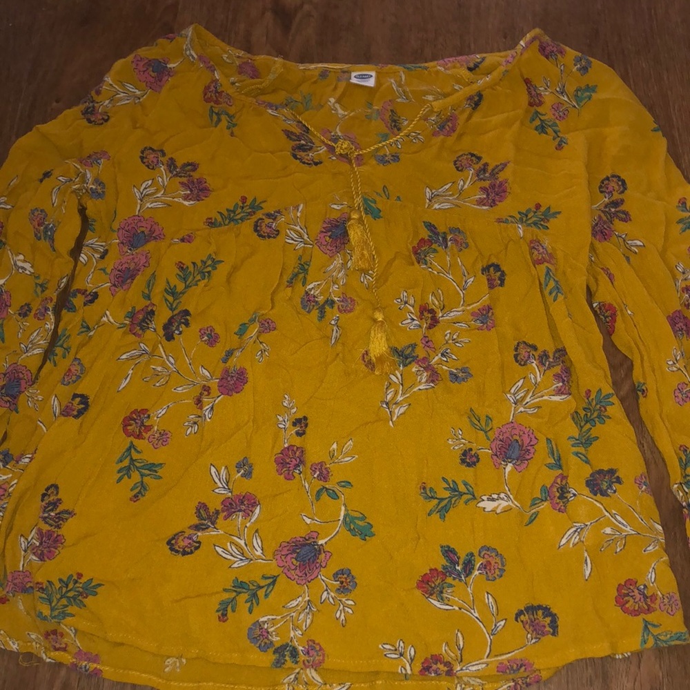 Old Navy flower long sleeve top